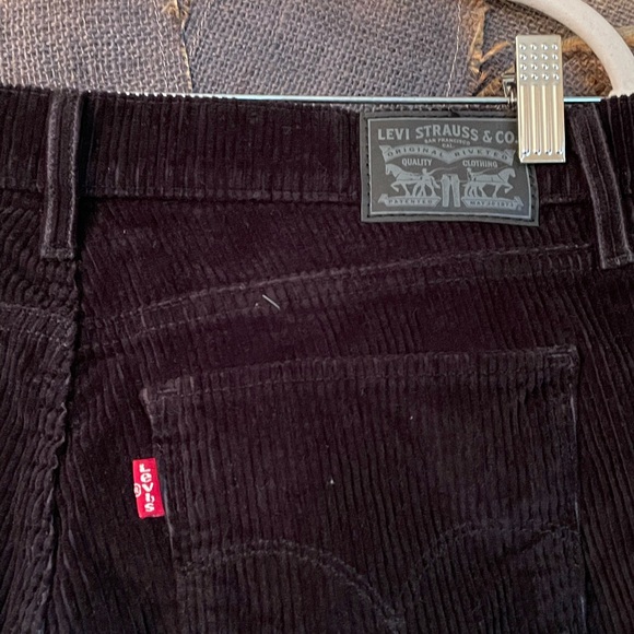 Levi’s Women's Black Corduroy Pants - Picture 4 of 5